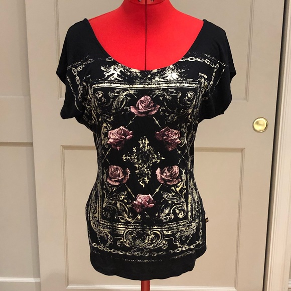 Rock & Republic Tops - Rock & Republic Printed Tee w/ Back Fringe Detail